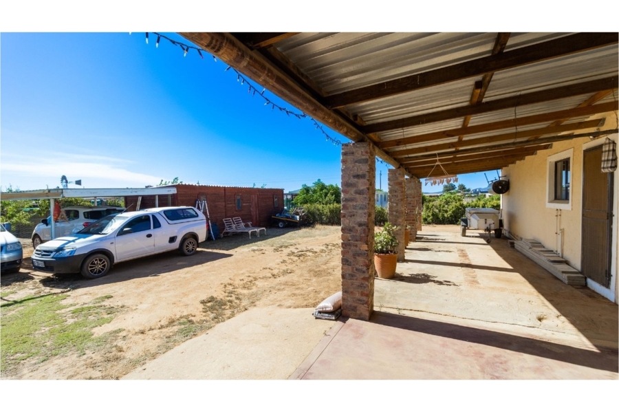 4 Bedroom Property for Sale in Hooikraal Western Cape
